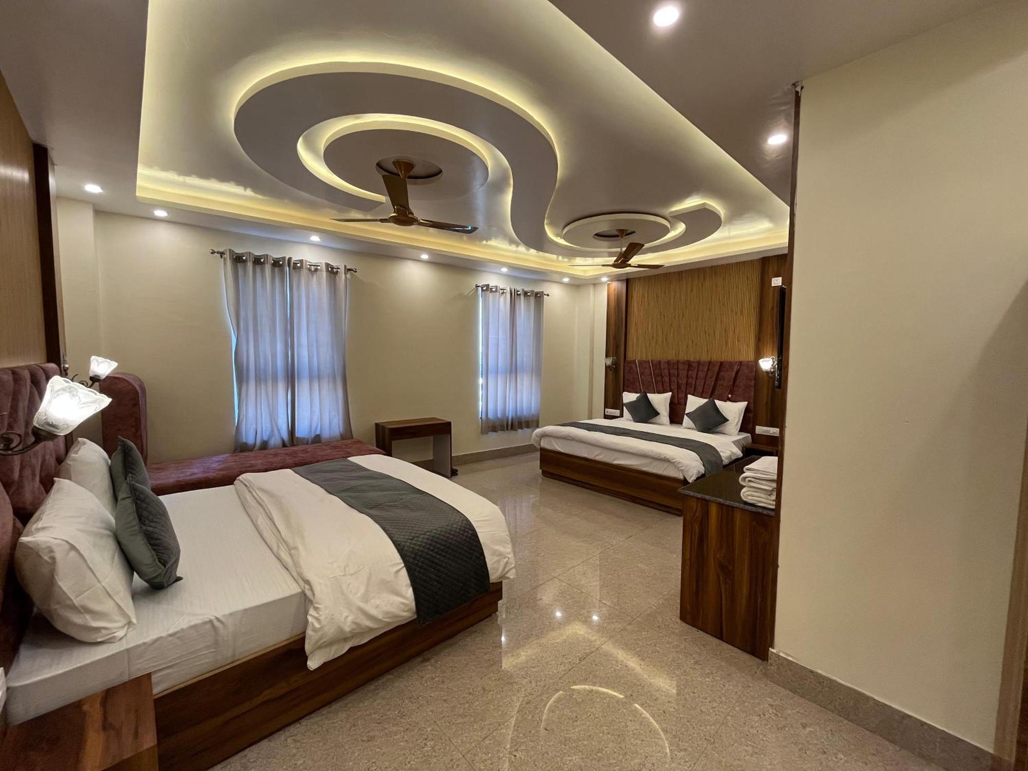 Hotel Grand Safari Kotdwara Exterior photo